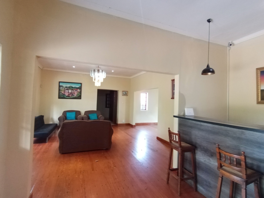 7 Bedroom Property for Sale in Berea Eastern Cape